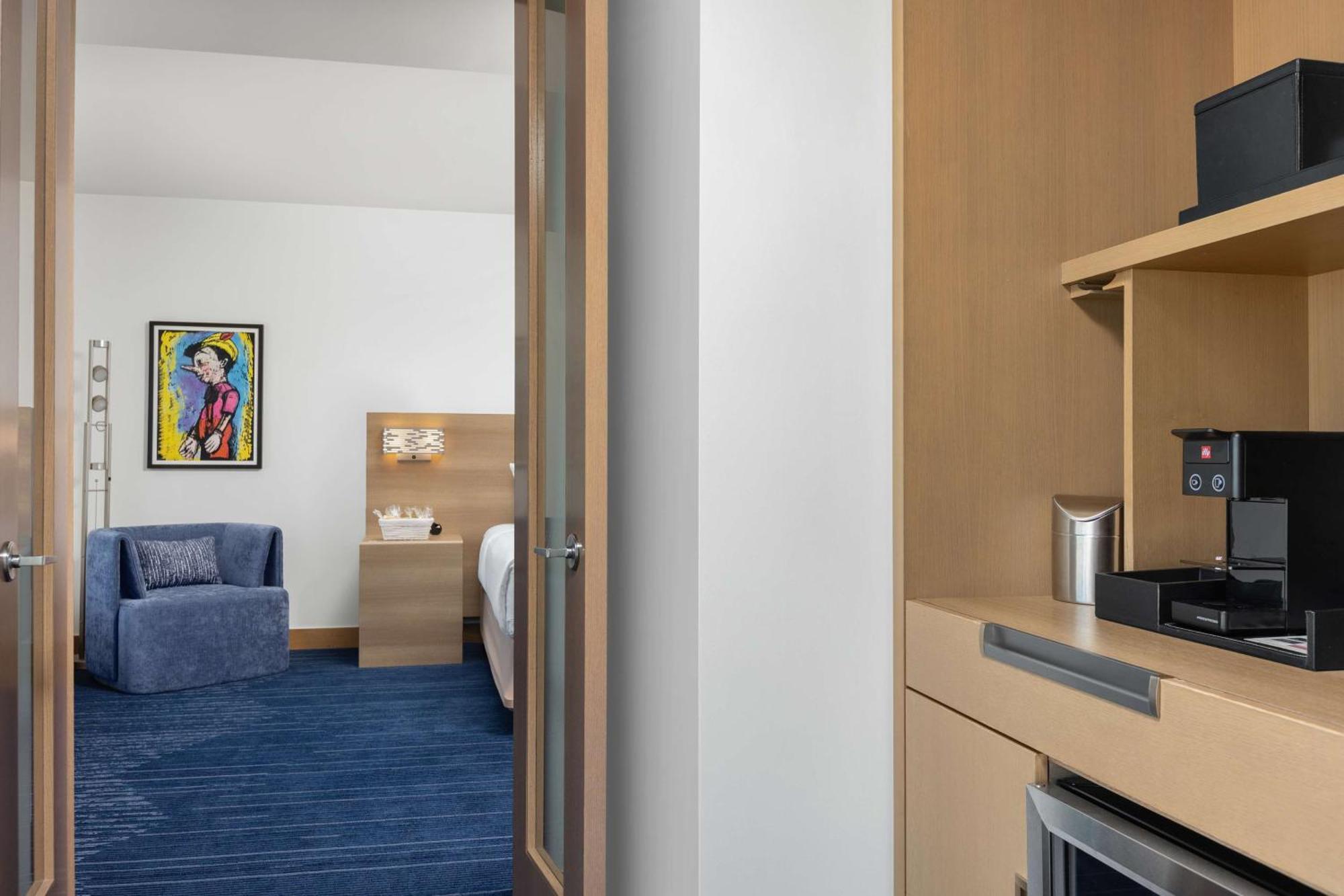 The Art Hotel Denver, Curio Collection By Hilton Экстерьер фото