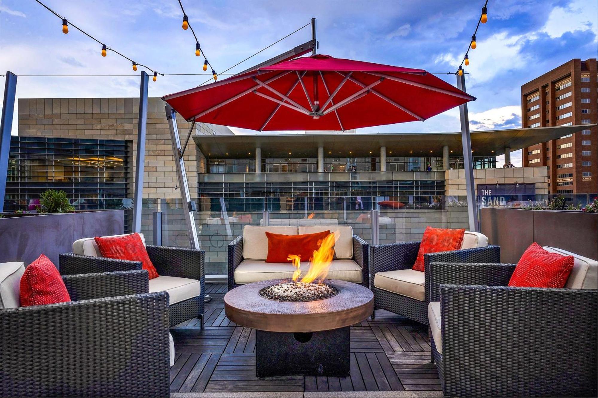 The Art Hotel Denver, Curio Collection By Hilton Экстерьер фото